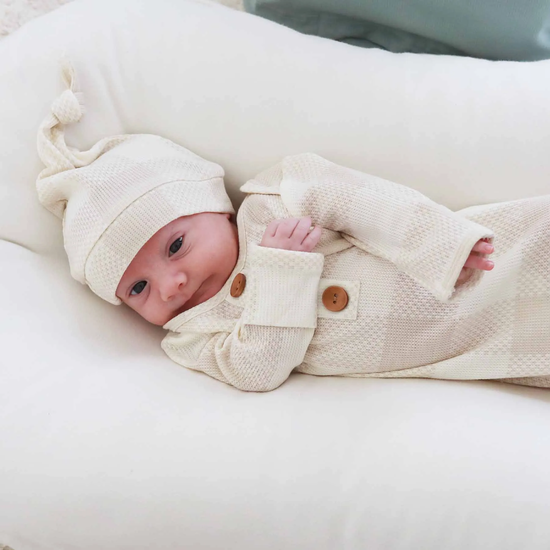 Big Check Waffle Bamboo Newborn Baby Knot Gown & Hat Set | Sand