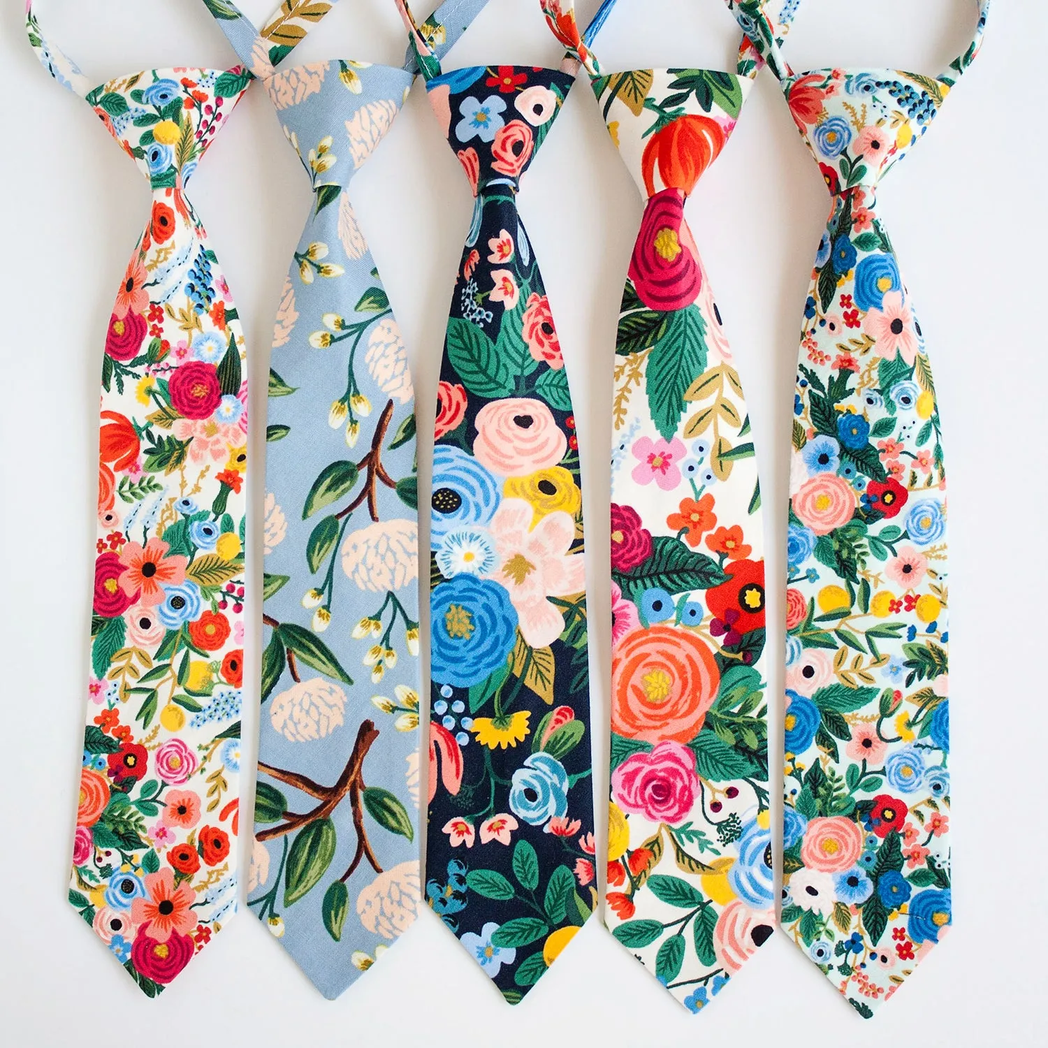 Boy's Necktie / Garden Party In Navy