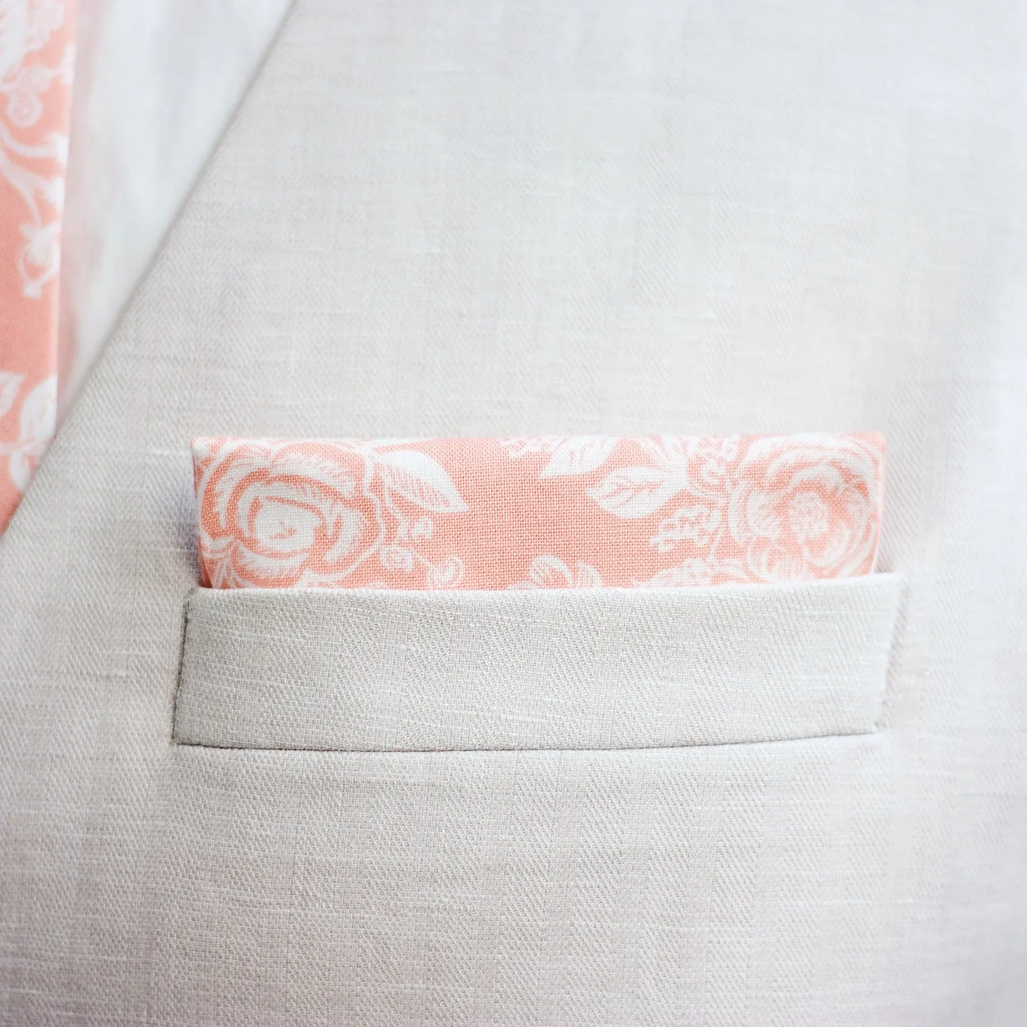 Boy's Necktie / Peach Toile