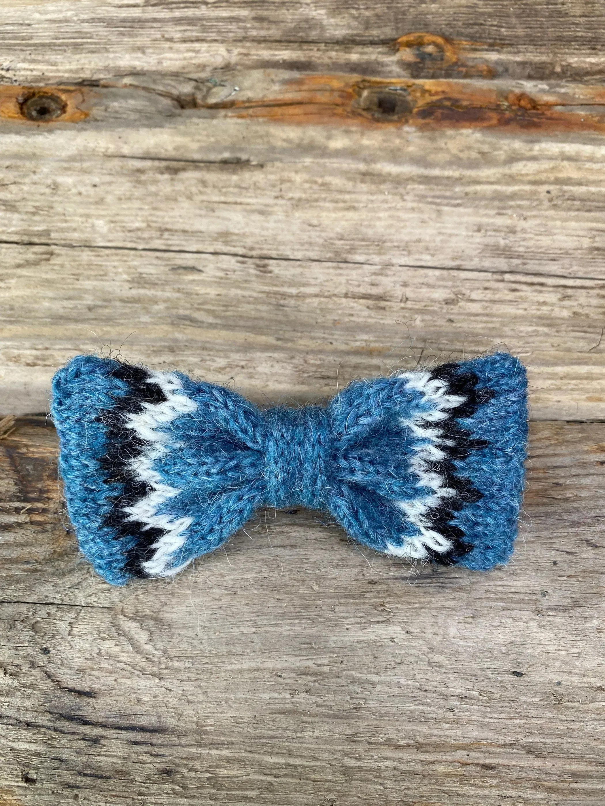 Knitted Wool Bow Tie - Black