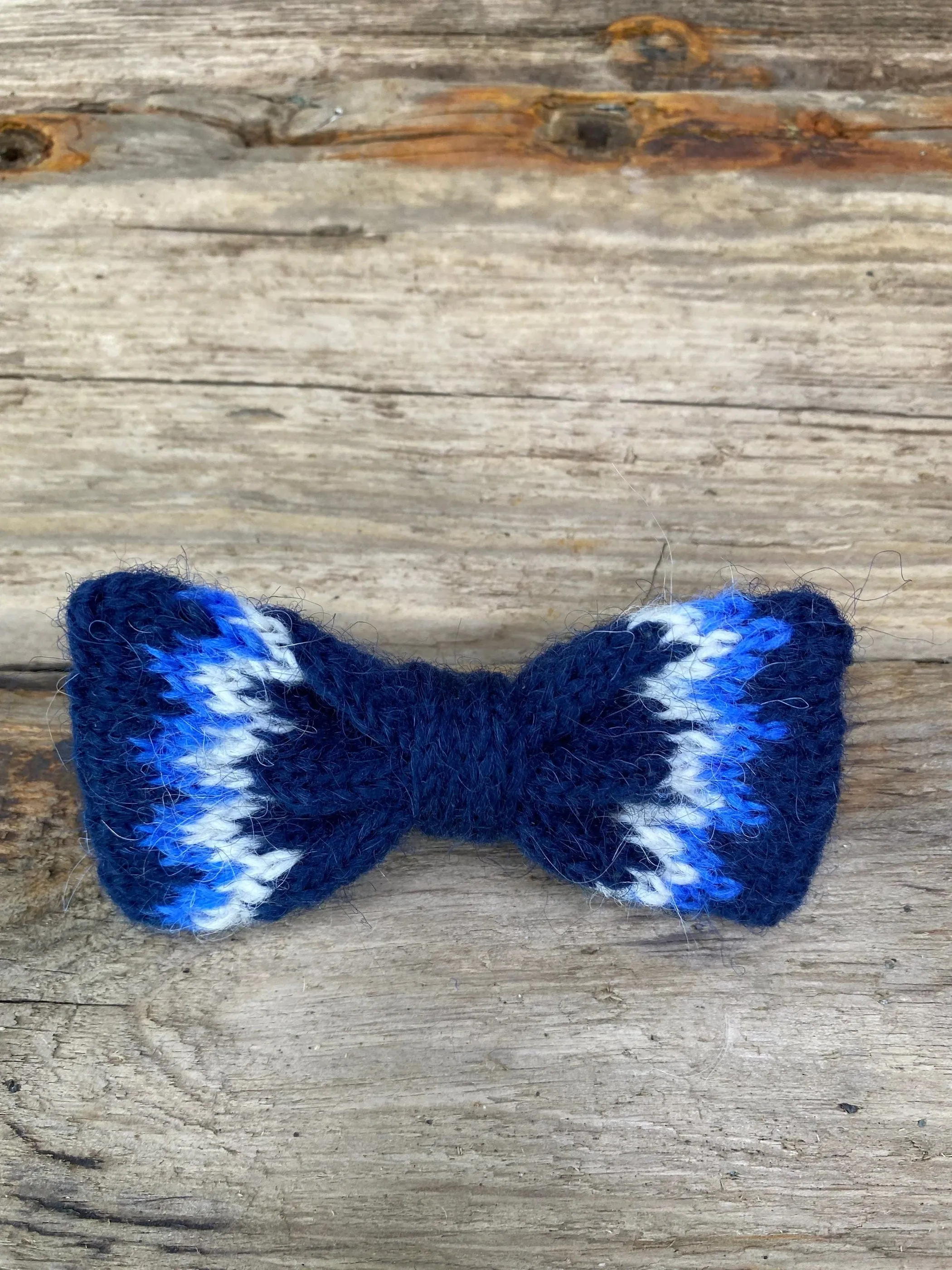 Knitted Wool Bow Tie - Light Blue