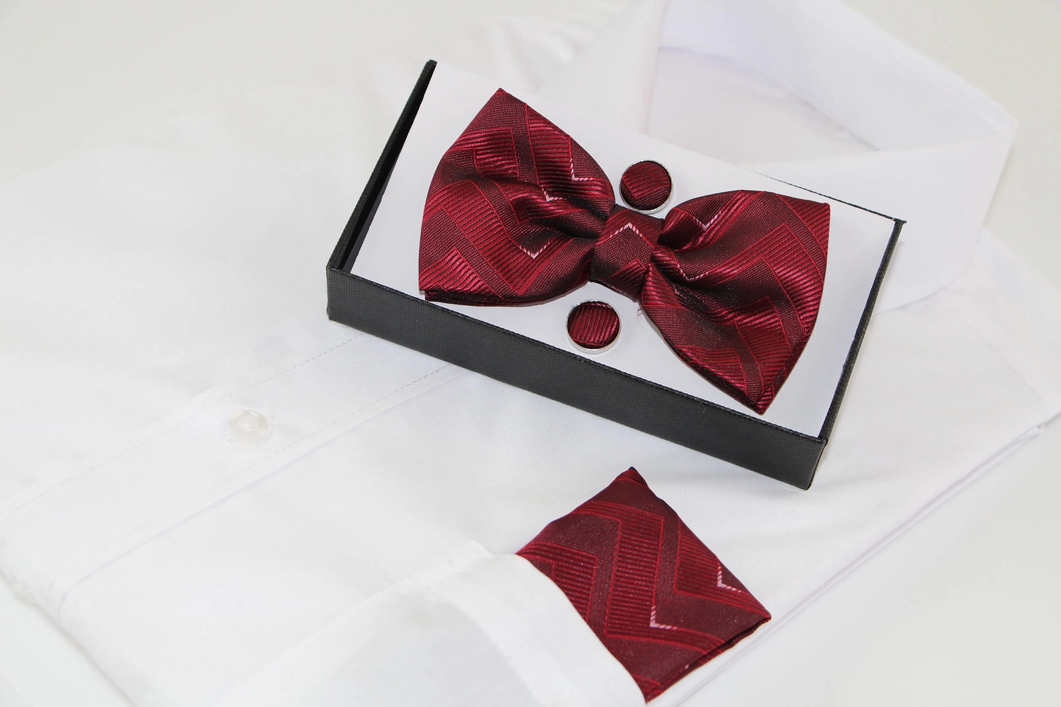 Mens Maroon Subtle Zig Zag Matching Bow Tie, Pocket Square & Cuff Links Set